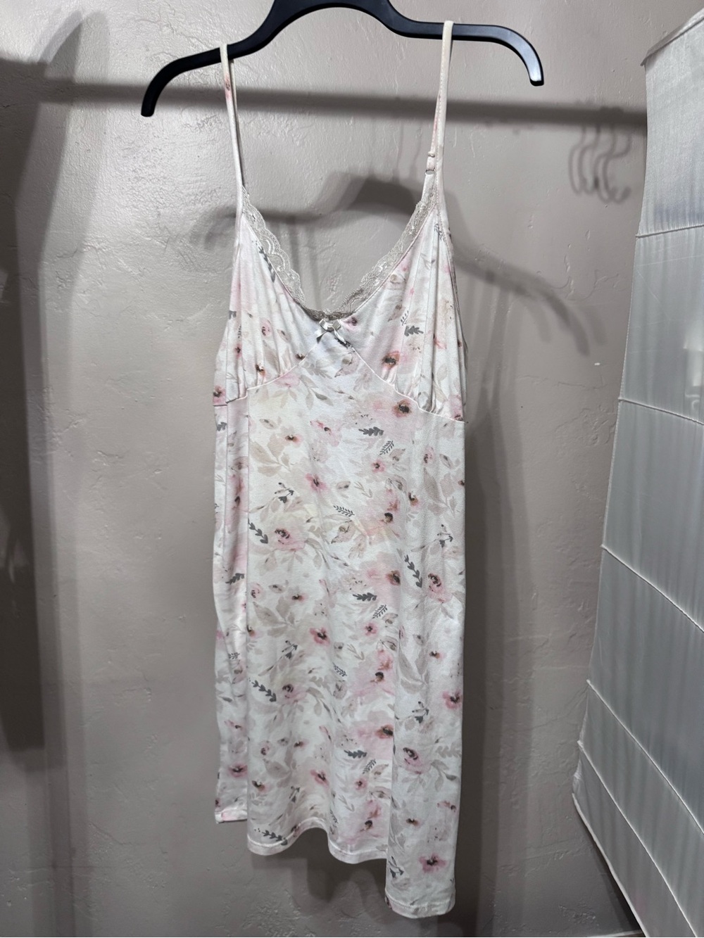 Tahari Pink and White Floral Lace-Trim Slip